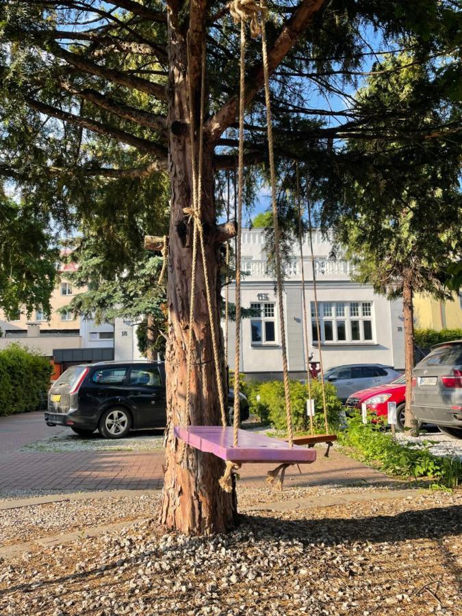 1936 , Parking *